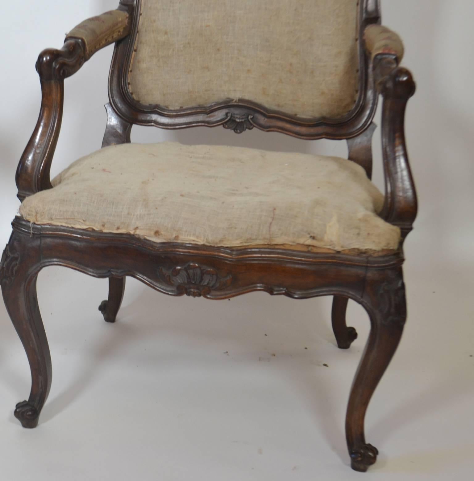  Pair of Louis XV Walnut Fauteuils In Good Condition For Sale In Vista, CA