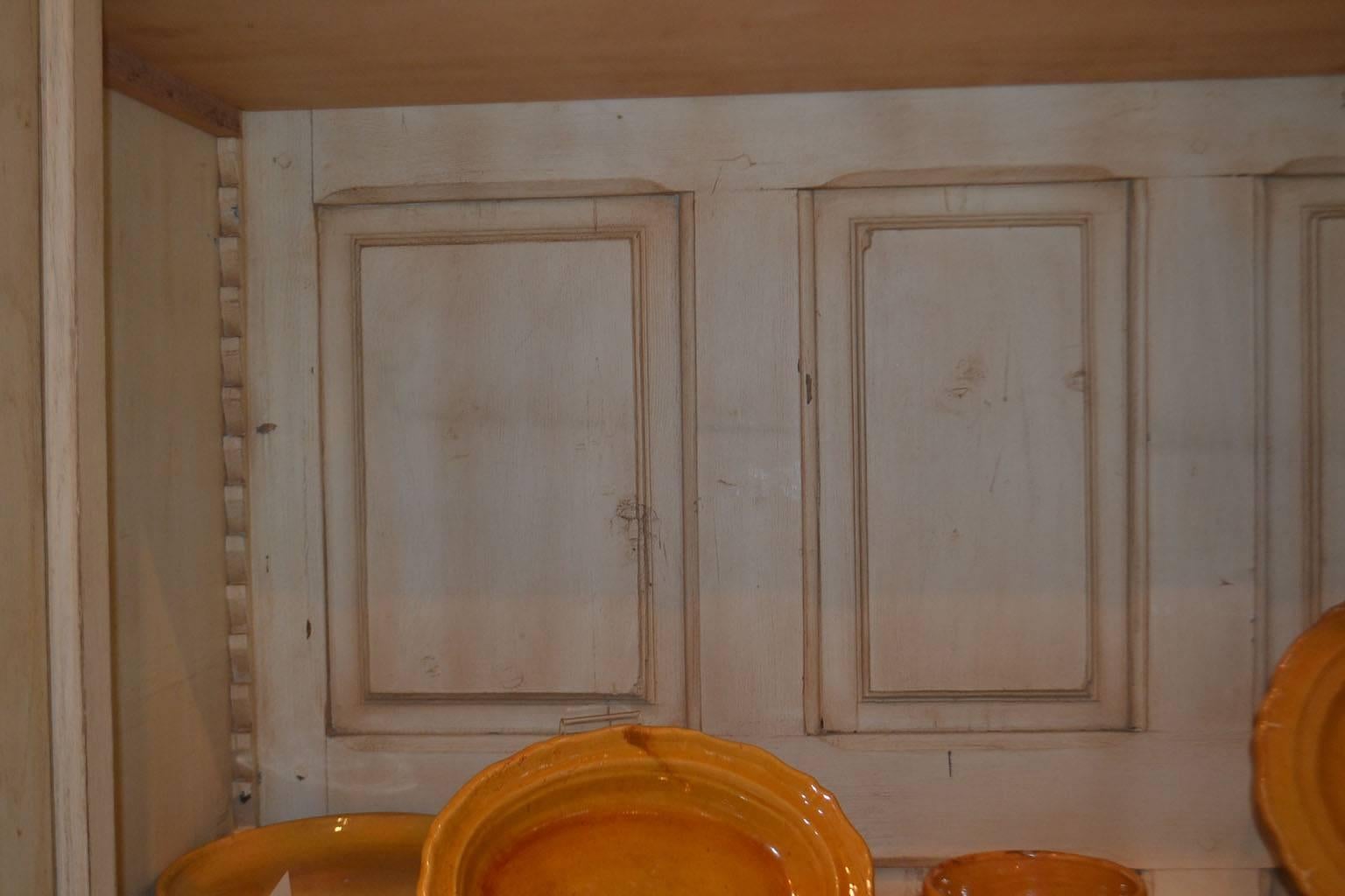 Provincial Painted Cabinet, France In Good Condition For Sale In Vista, CA