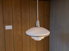Lampada a sospensione Bauhaus P3 di Otto Müller per Megaphos/Sistrah, anni ’30