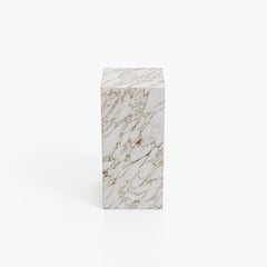 PIASTRA Calacatta Marble Pedestal