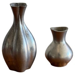 Zweier-Set „Just Andersen“-Knospenvasen aus Zinn, Modelle 2379 und 2602, Dänemark