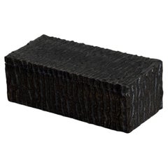 Boîte à couvercle en bois sculptée à la main, de style brutaliste, signée, avec doublure métallique, XXe siècle