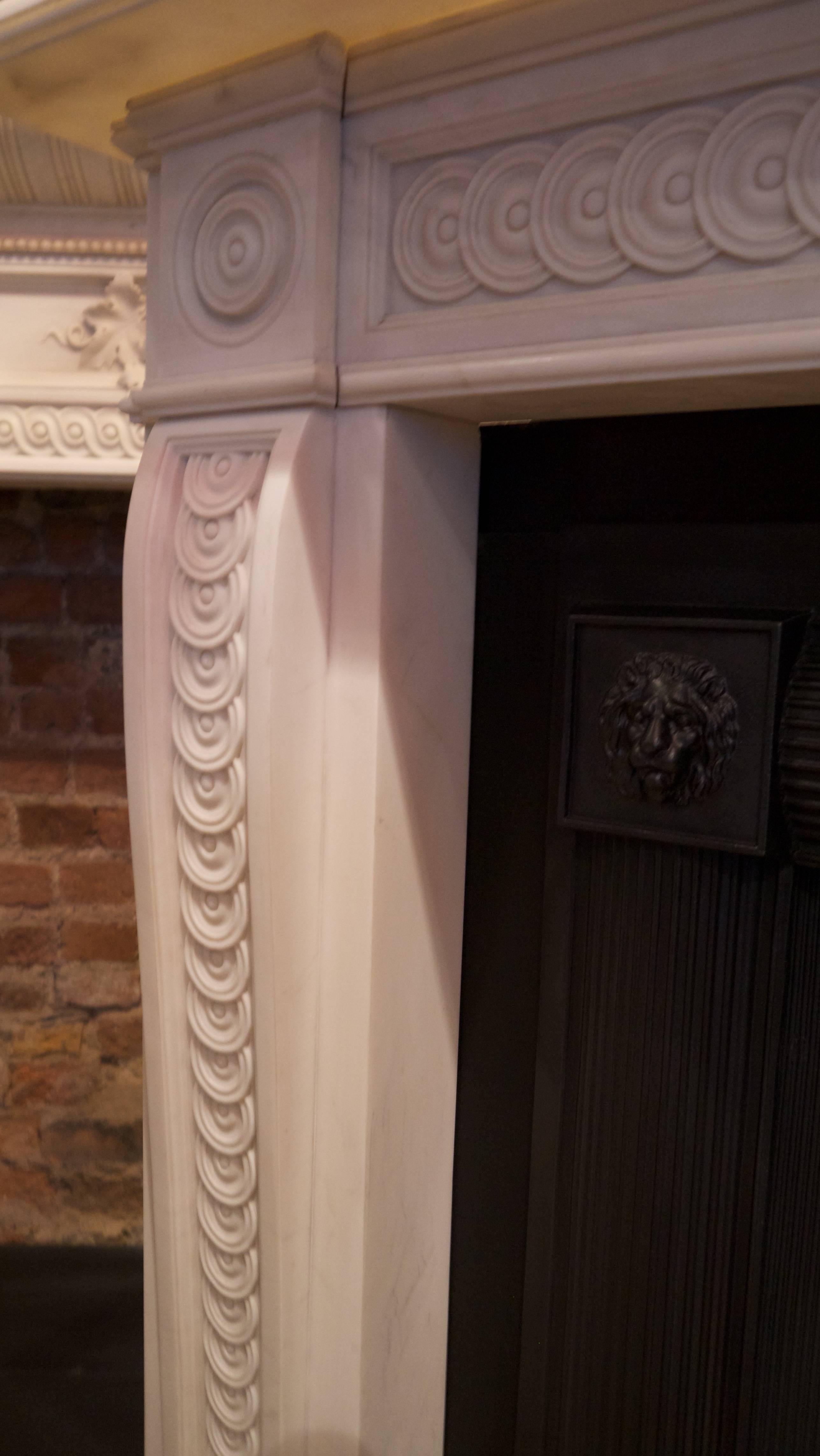 Reproduction Statuary white carved Georgian Style Marble fireplace For Sale 1
