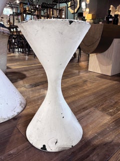 Willy Guhl Diablo Planter - Mid-Century Modern Cast Concrete Design