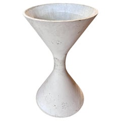 Willy Guhl Diablo Planter - Mid-Century Modern Cast Concrete Design