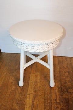 Antique American Wicker Round Side Table c. 1940, with cute wicker apron