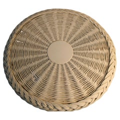 Antique Bar Harbor American wicker table, with a braided edge. C. 1910