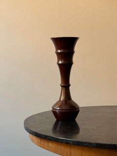 An elegant modernist bronze vase by Nakajima Yasumi II