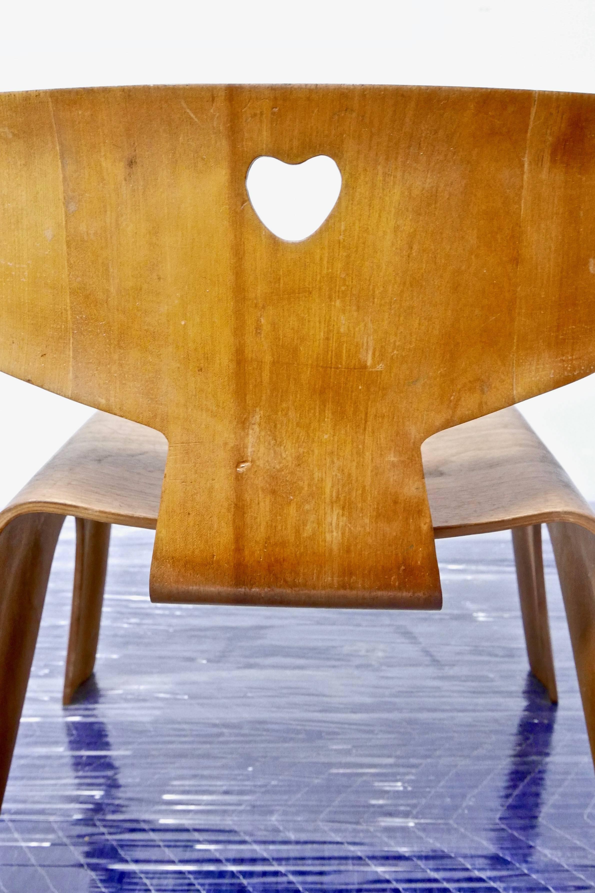 Mid-20th Century Charles and Ray Eames Childs Chair For Sale