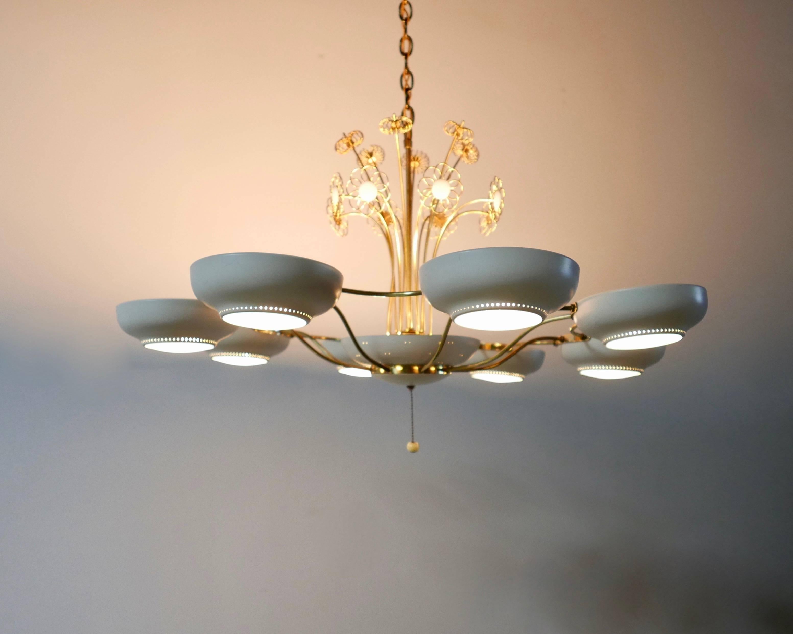 Lightolier Chandelier in the Manor of Paavo Tynell For Sale 1