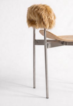 Chaise de salle à manger contemporaine en acier inoxydable brossé et placage bois, avec revêtement sur mesure