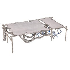 Table basse sculpturale en acier inoxydable et cuivre émaillé, signée Michael Gittings