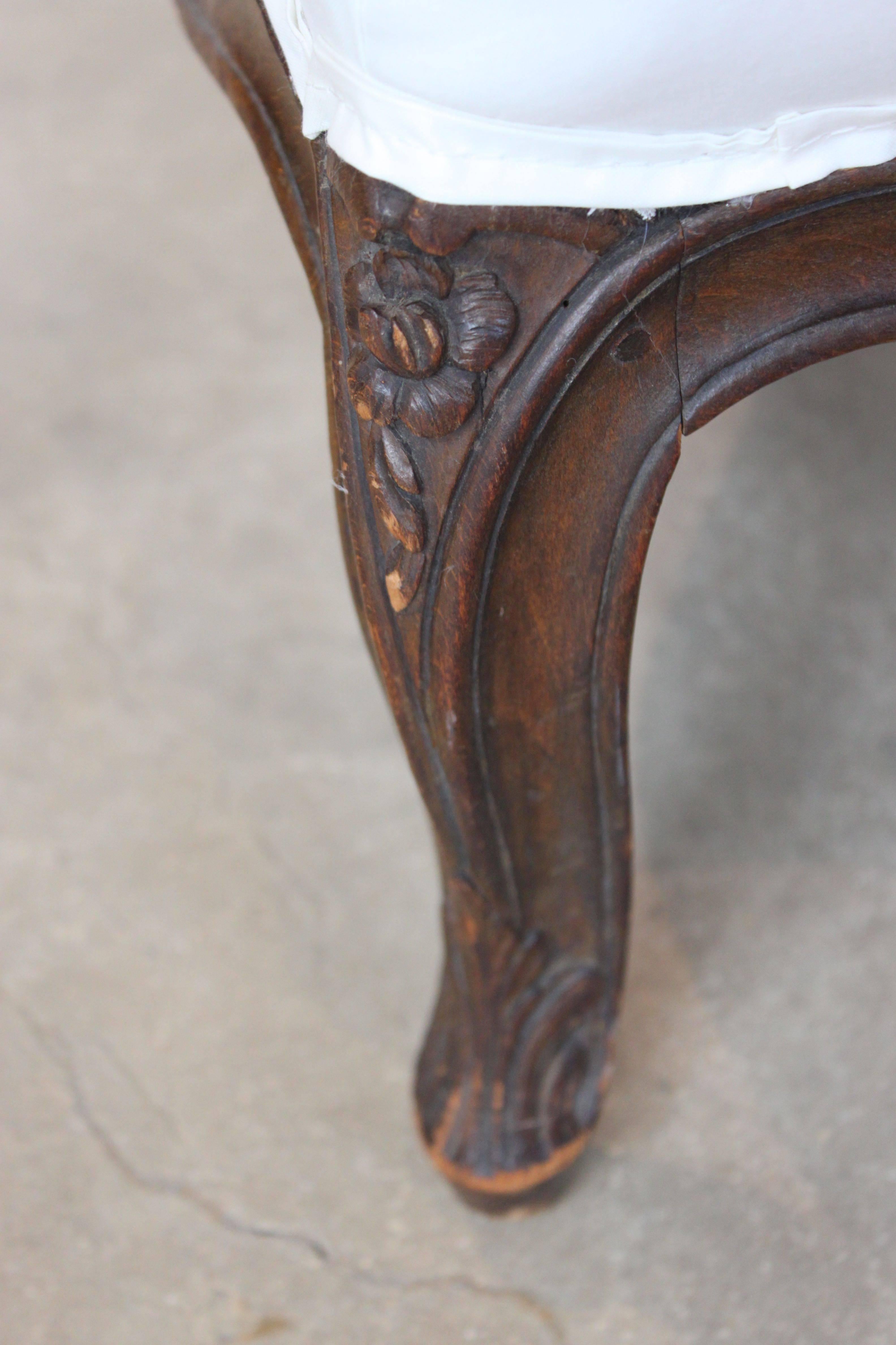 Oval Back Louis XVI Style Walnut Carved Wood Bergere, France, 19th Century For Sale 1