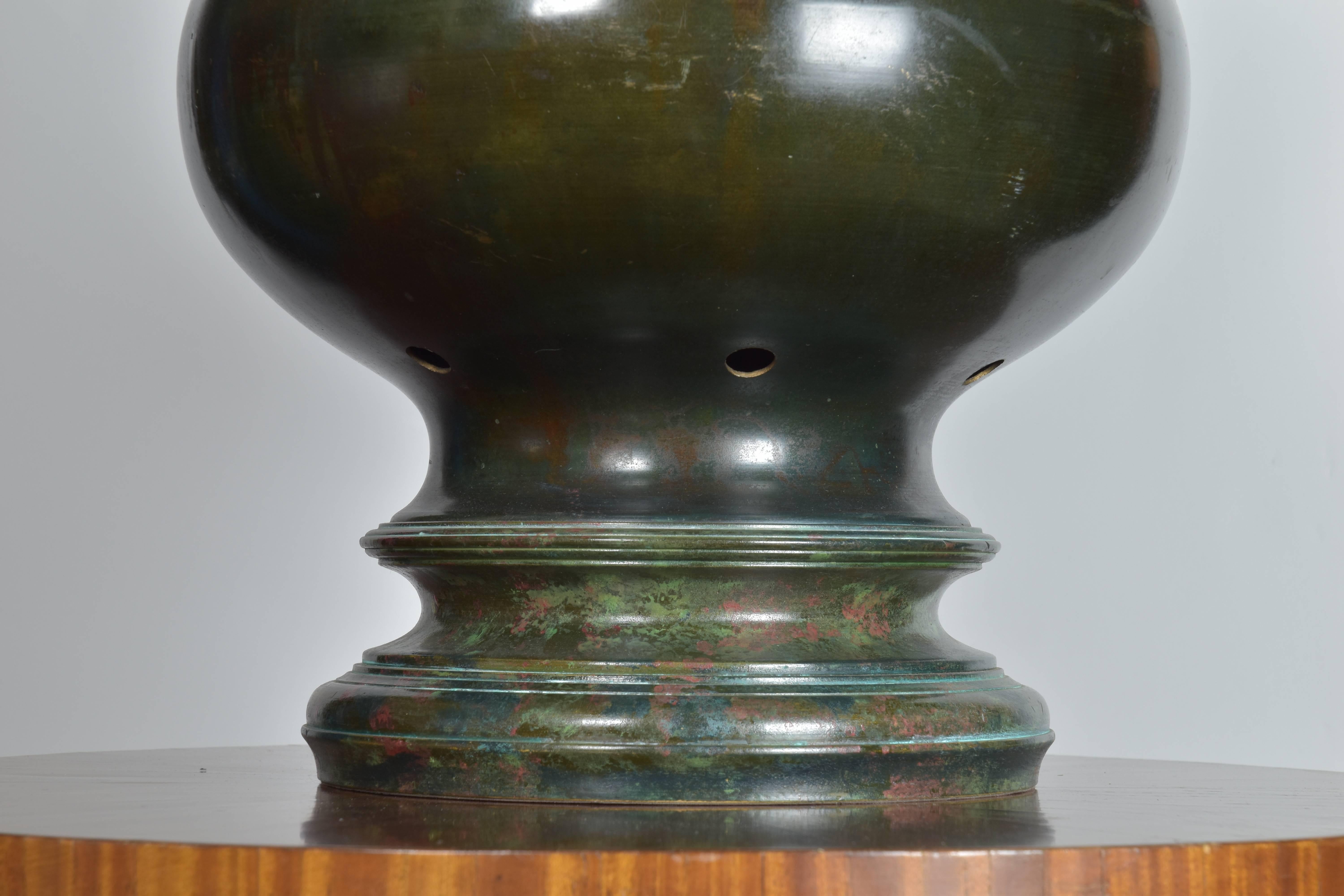 Vintage Urn Form Bronze Lamp For Sale 3