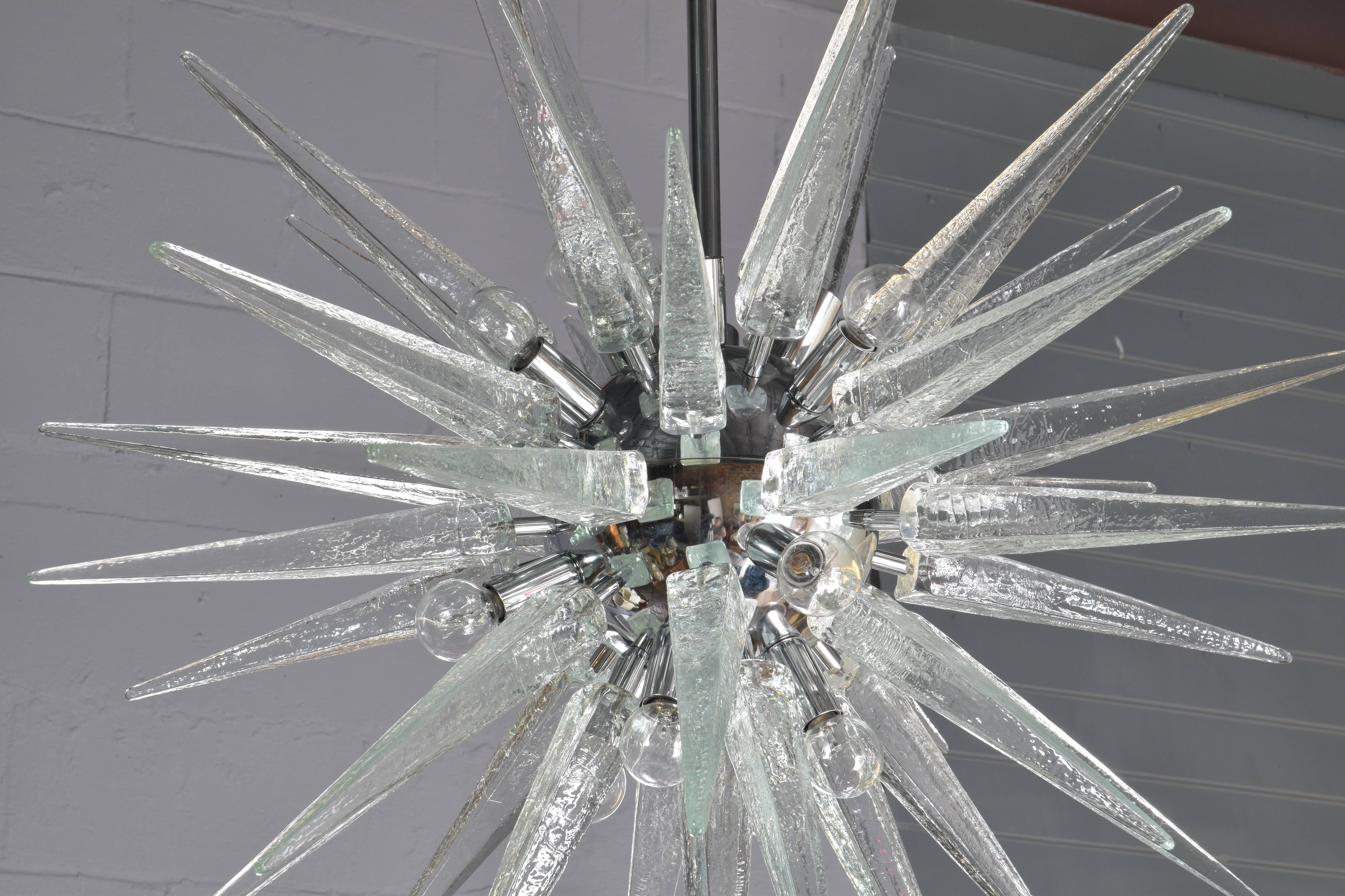 Modern Sputnik Chandelier In Excellent Condition In San Antonio, TX