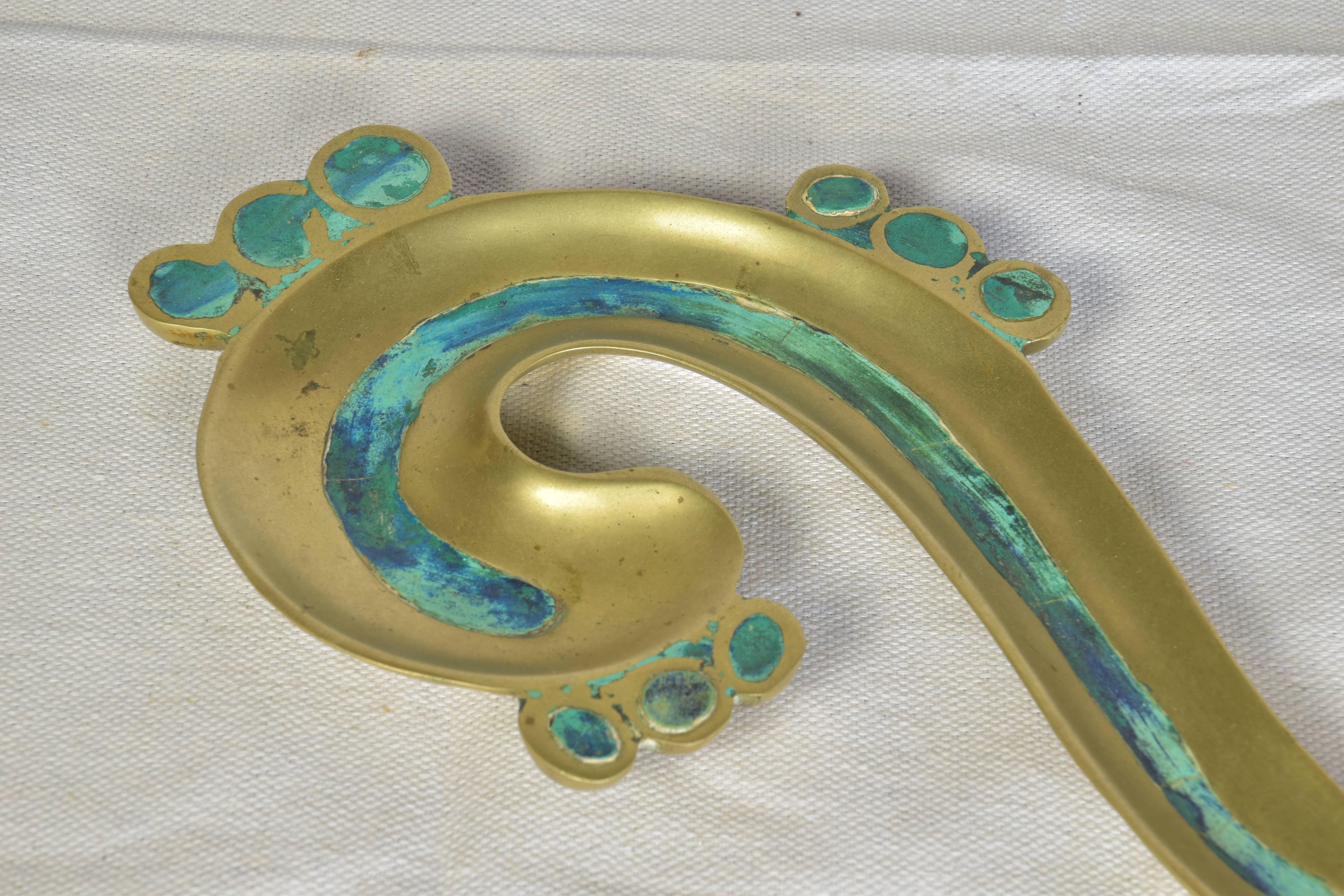 Beautiful sculptural brass dish in the style of Pepe Mendoza.