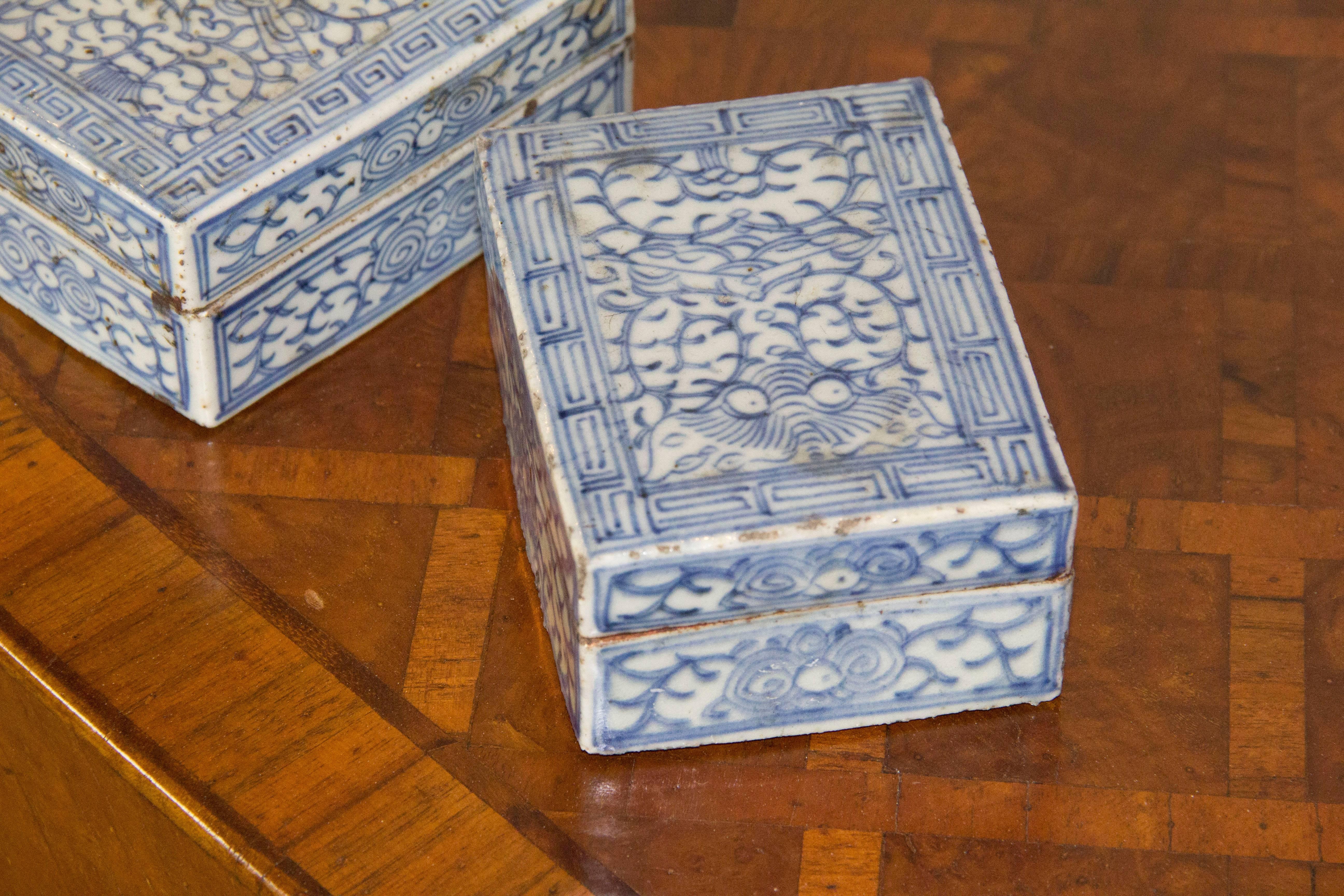Pair of Blue and White Painted Chinese Porcelain Lidded Boxes In Good Condition In San Antonio, TX