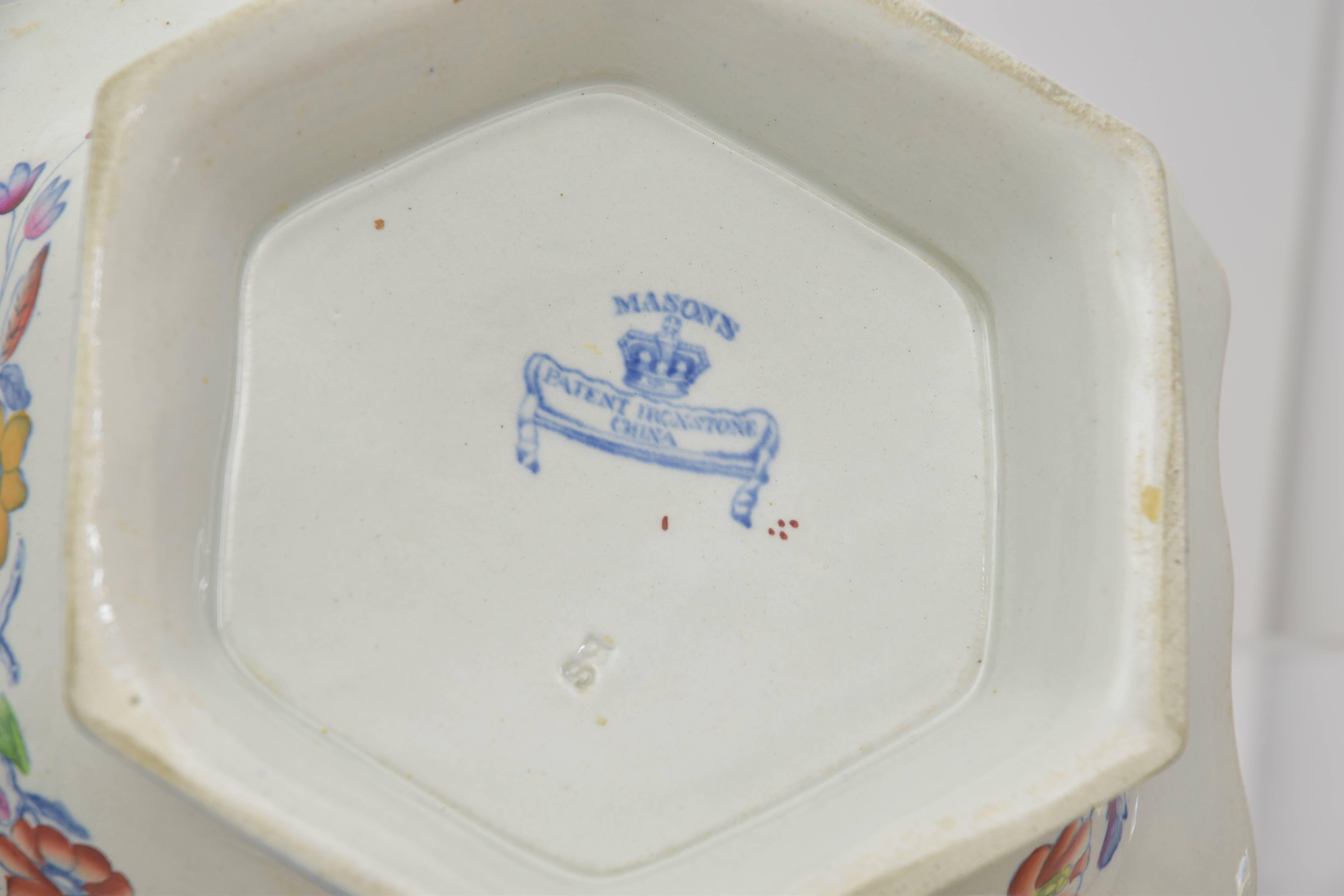 English Mason's Ironstone Tall Covered Dish In Excellent Condition For Sale In San Antonio, TX