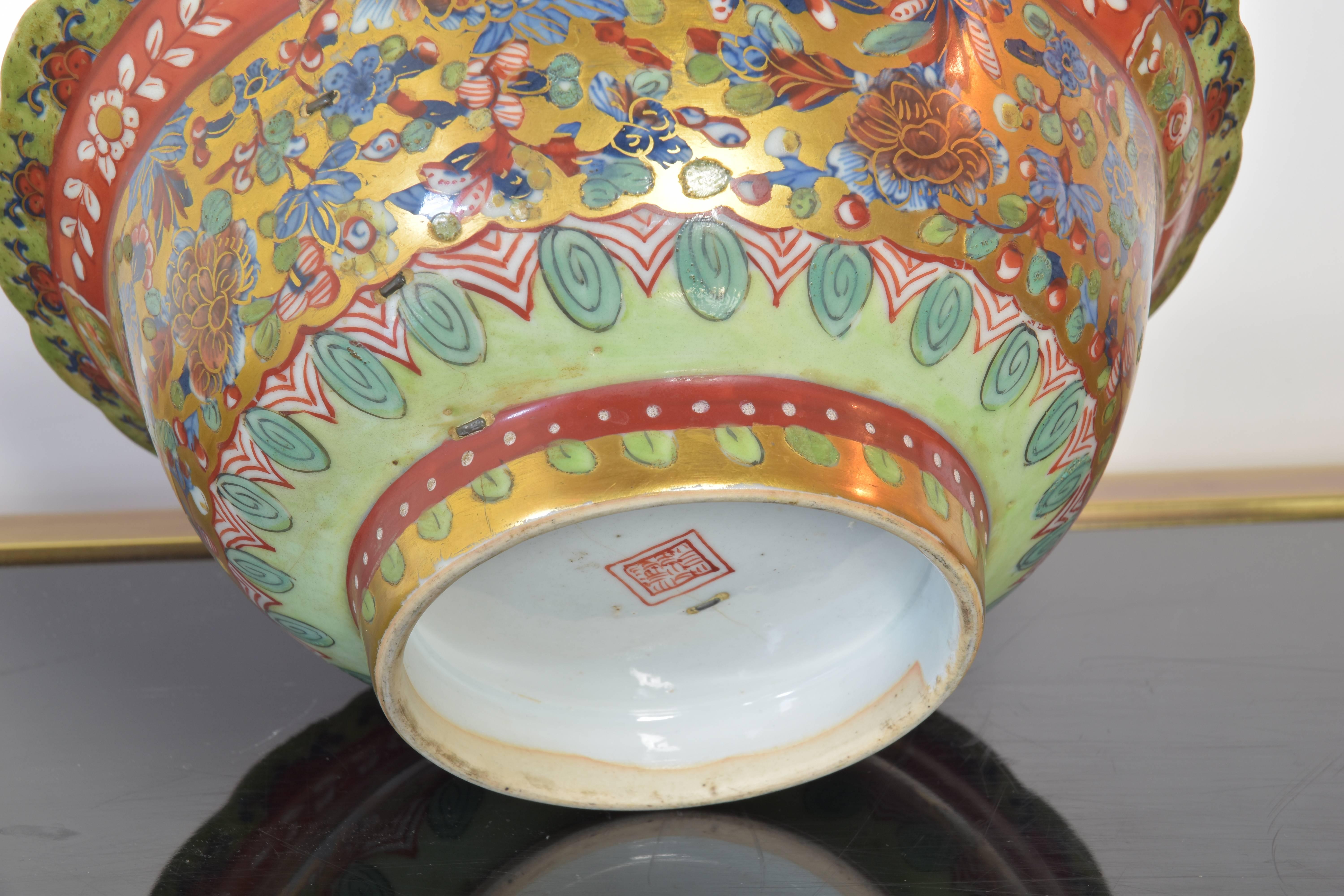 Antike chinesische Schale mit lila Restaurierung (Chinesischer Export) im Angebot