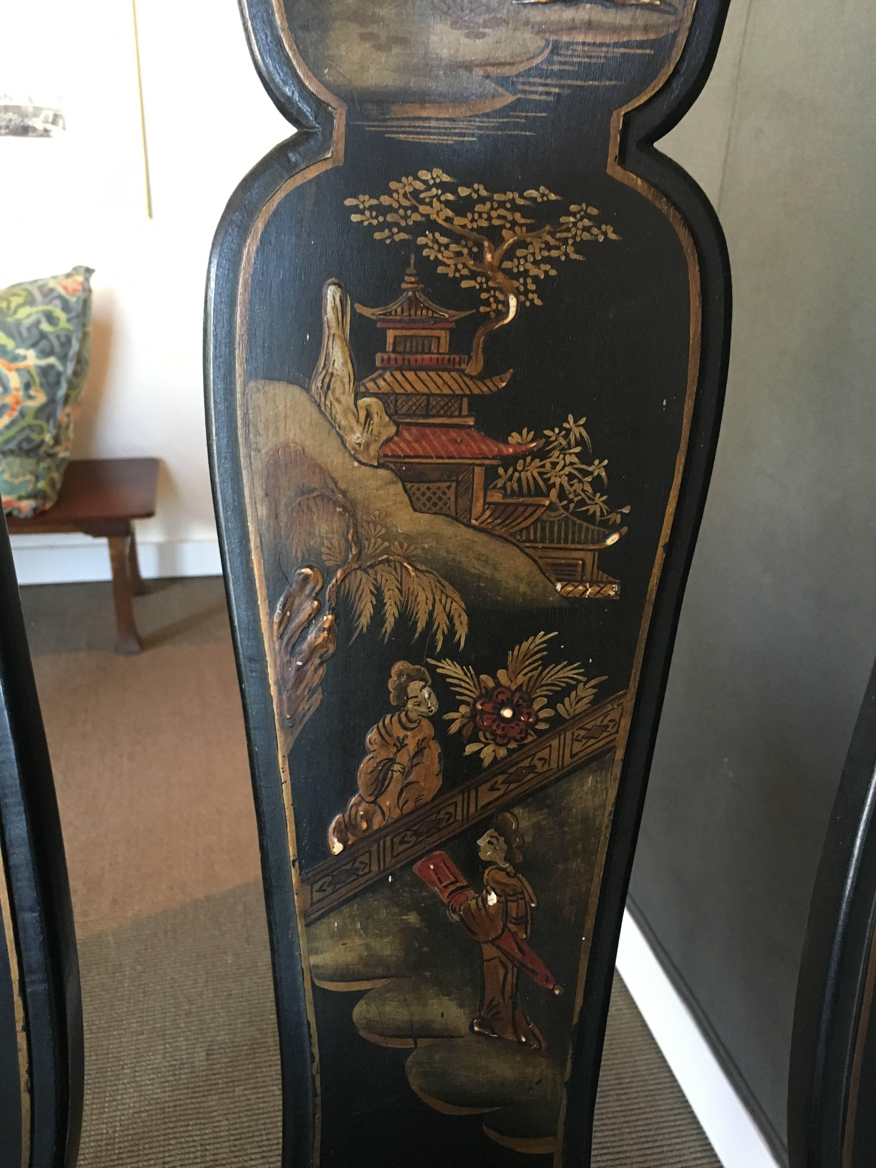 Lovely painted chair with chinoiserie decoration and cabriole legs.