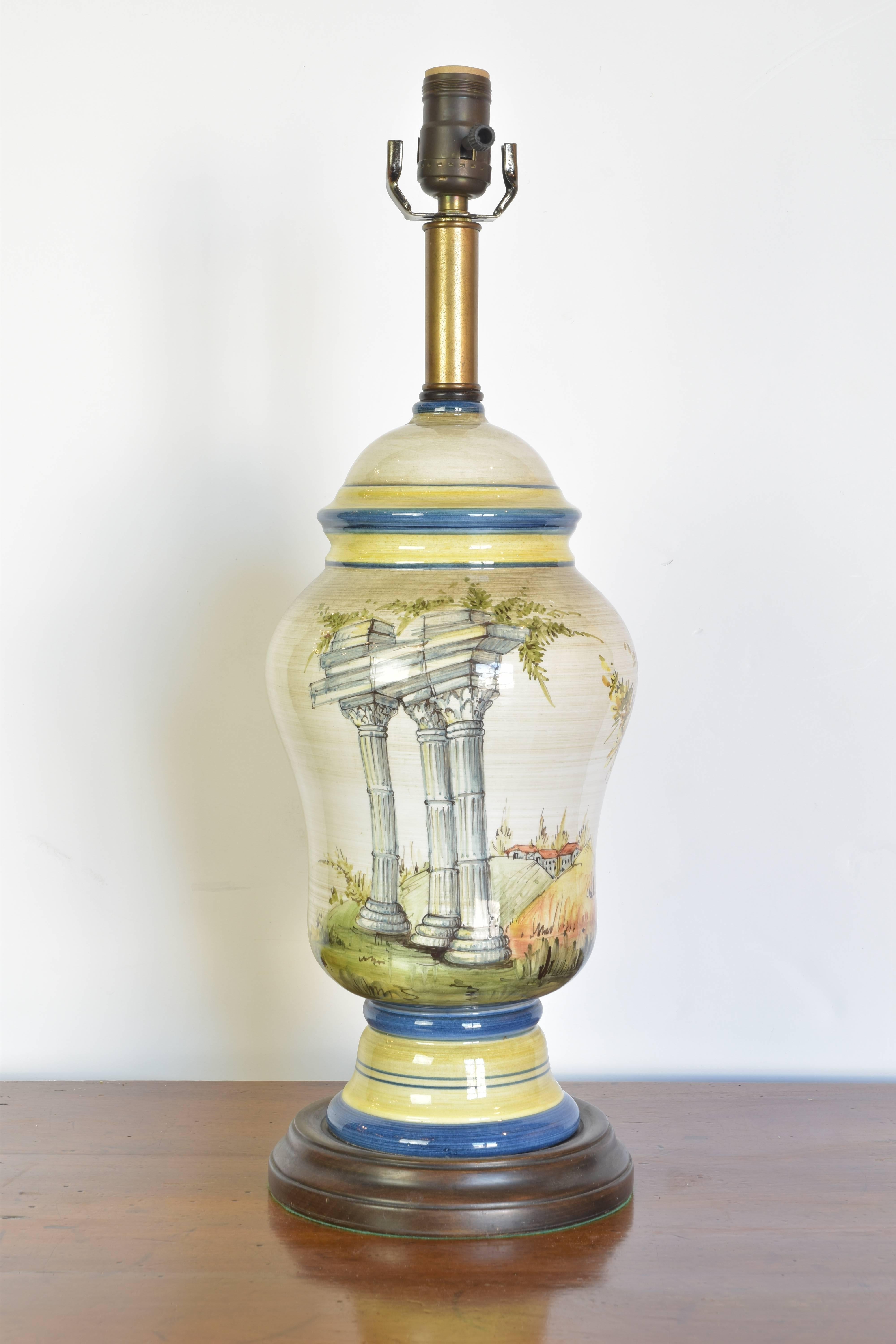 Pair of Mid-20th Century Frederick Cooper Ceramic Lamps In Good Condition For Sale In San Antonio, TX