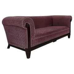 Ashtonishing Antique Lilla Sofa