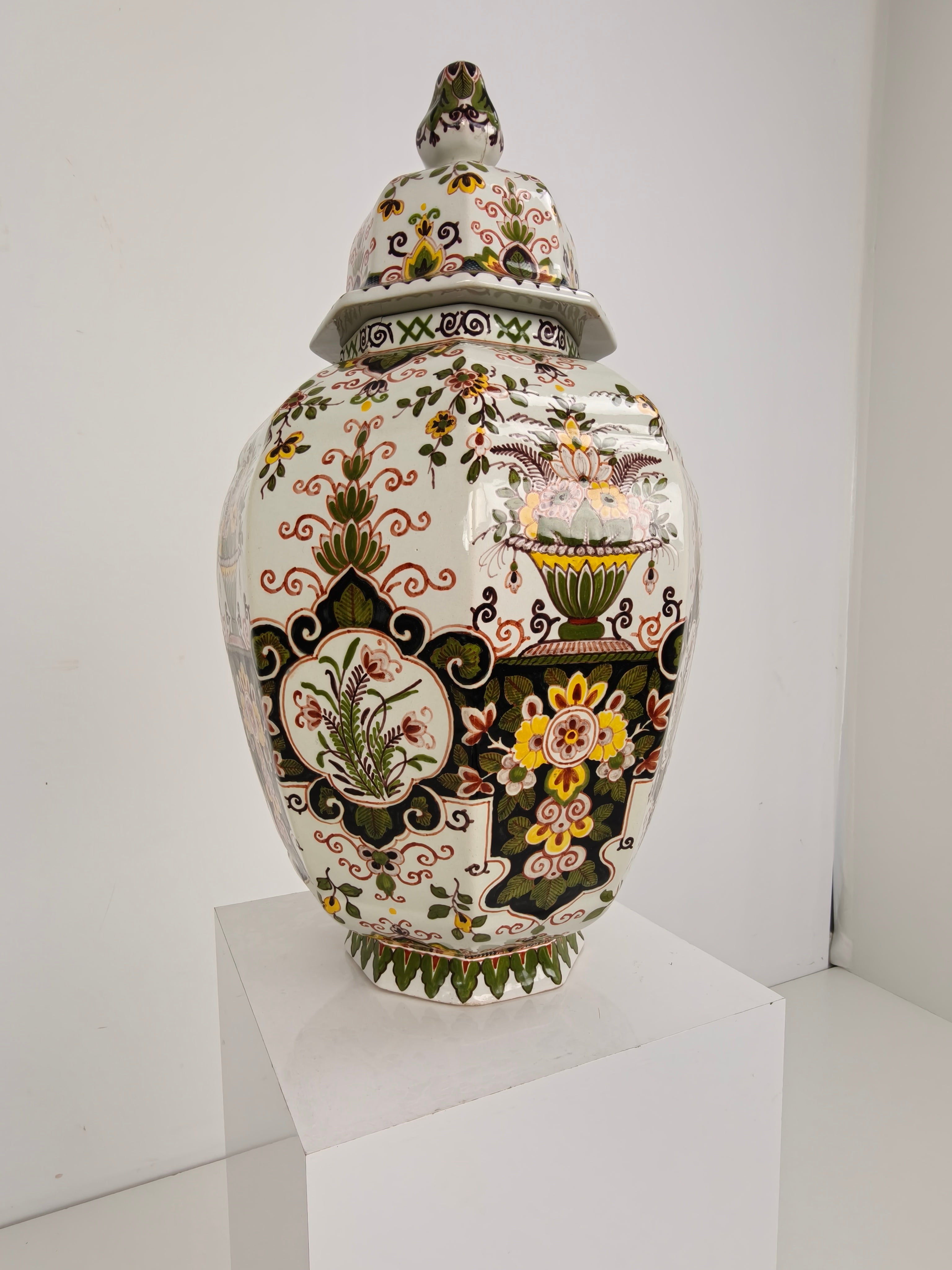 Makkum Tichelaar - 22 For Sale on 1stDibs | makkum pottery value