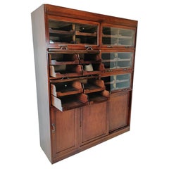 English Display Mahogany Cabinet Around 1910