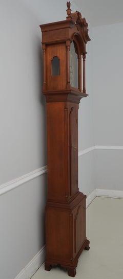 Horloge de parquet « Louis Irion Cherry », style Chippendale du XVIIIe siècle