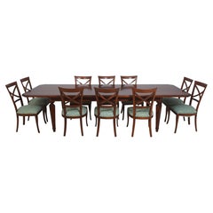 Conjunto italiano de 11 piezas de mesa y sillas de comedor de estilo neoclásico