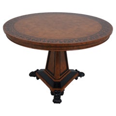 Table basse ronde en frêne noueux « Stately Homes » de BAKER