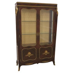 French Louis XV High Quality Ormolu Mounted Display Cabinet