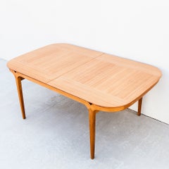 Restored 1950s MCM Brown Saltman Mahogany Dining Table with Two Leaves