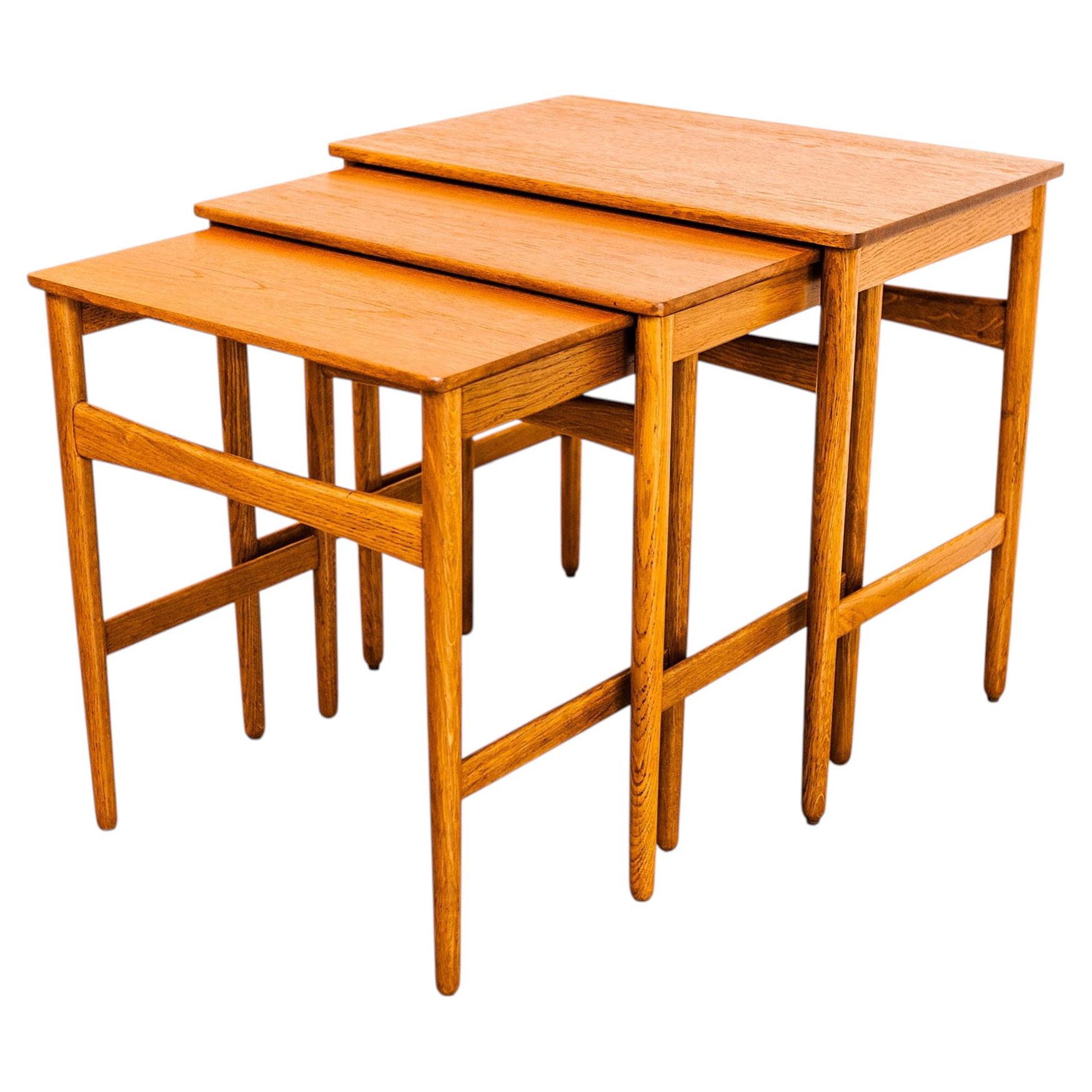 Original Hans Wegner Teak & Oak Danish Mid Century Modern Nesting Tables For Sale