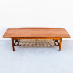 Mesa de centro escandinava de estilo «Mid Century Modern», restaurada, de nogal y ratán, de Dux