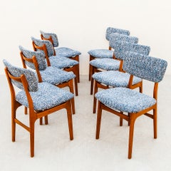 Sedie da pranzo in teak massiccio in stile Mid Century Modern danese degli anni '60, restaurate