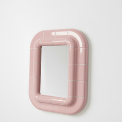 Espejo modular Lolita - Acabado rosa palo brillante inspirado en la cerámica