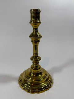 Candelabro singolo in ottone placcato argento francese del XVIII secolo