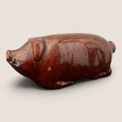 Schweineflasche aus dem Mittleren Westen aus rotem Ton