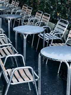 Table de bistrot ronde contemporaine en fonte d’aluminium « Urban Tissue n° 6 » de Thilo Reich