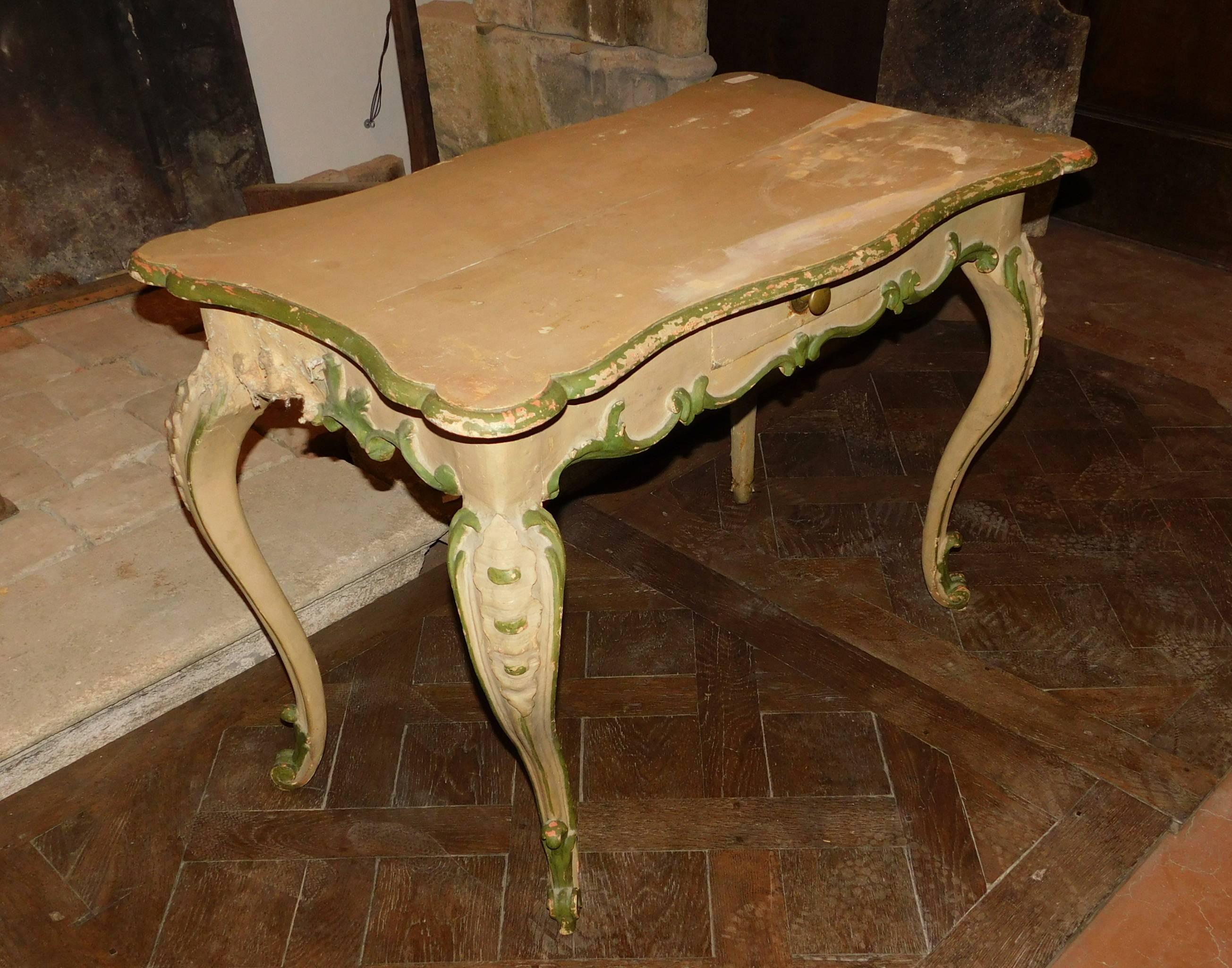 18th Century Lacquered Table In Good Condition In Cuneo, Italy (CN)