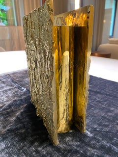 Dekorative Skulpturvase aus vergoldetem Metall