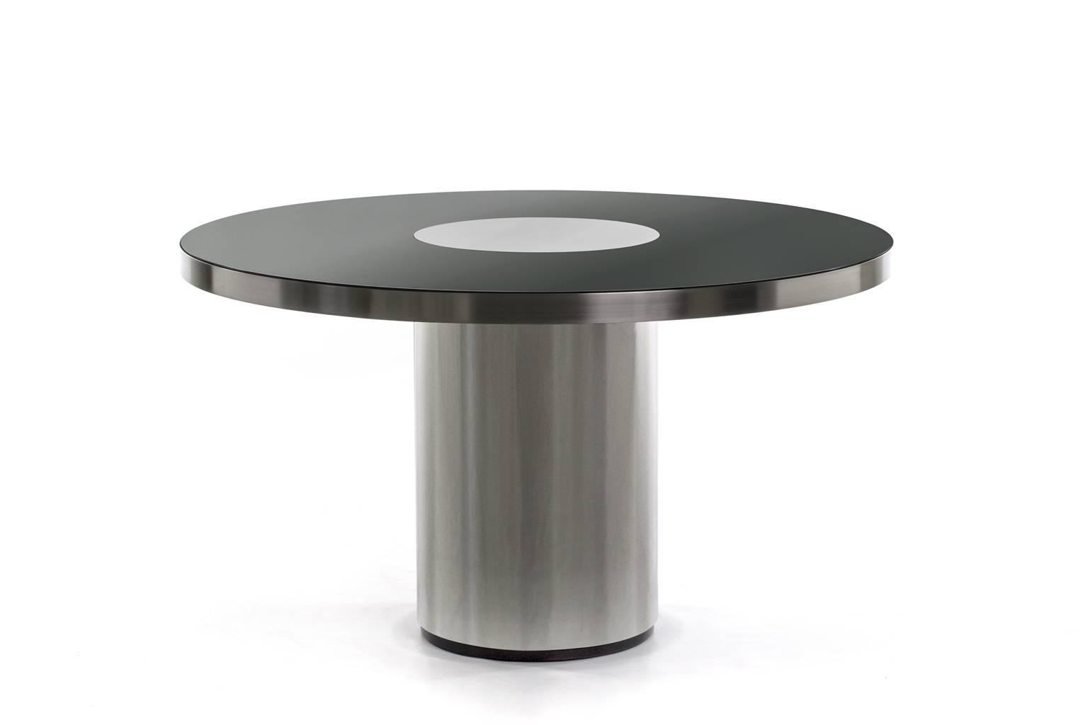 Amazing round dining table in style of Willy Rizzo, Italy, 1970s. Sleek and Chic design out of excellent craftsmanship. Beautiful combination of the highest quality materials: Brushed steel edges, high gloss polished stainless steel base and middle