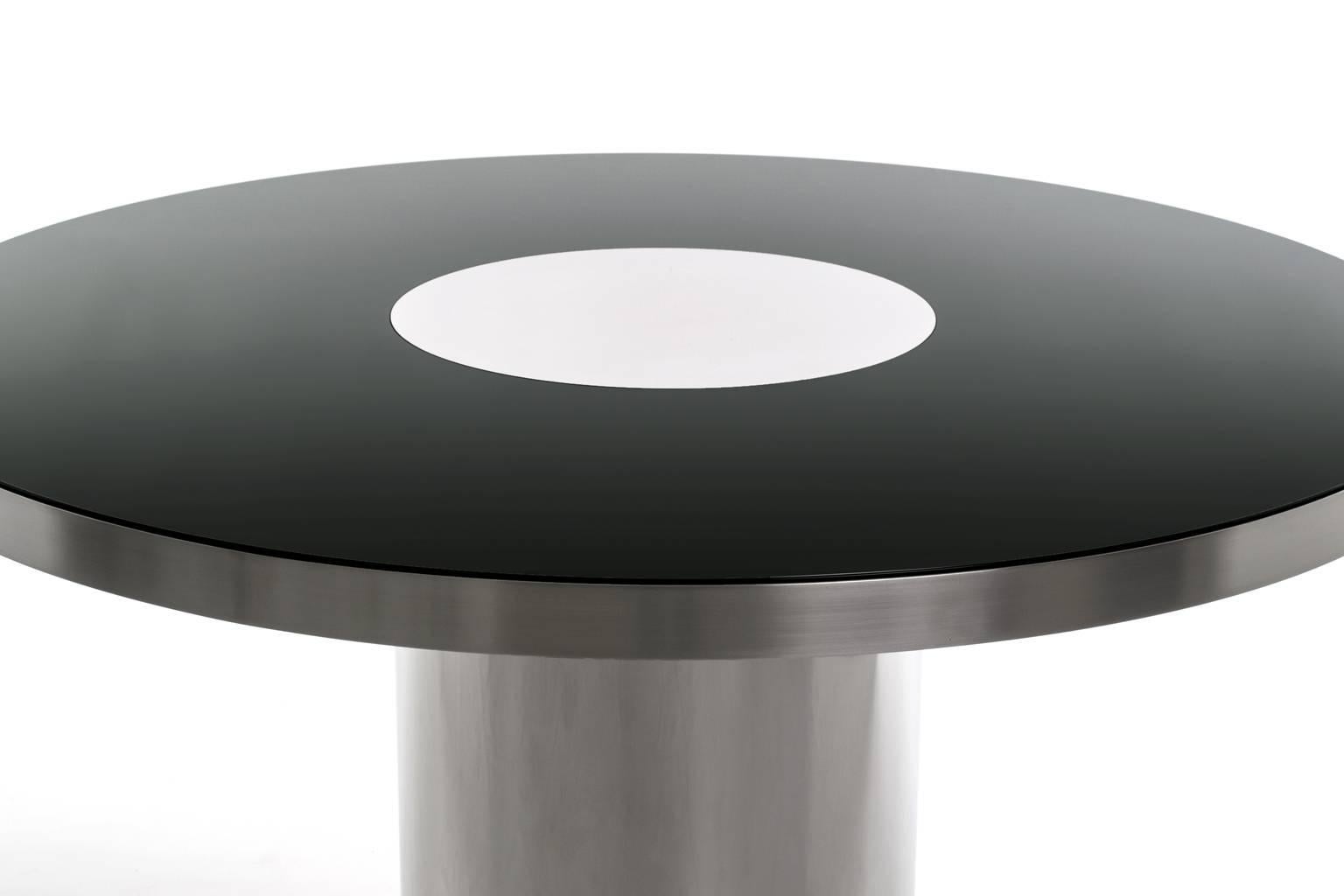 Mid-Century Modern Round Black Mirrored Dining Table in the style of Willy Rizzo