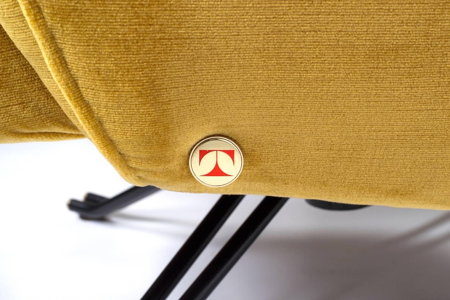Italian P32 Lounge Chair by Osvaldo Borsani for Tecno 