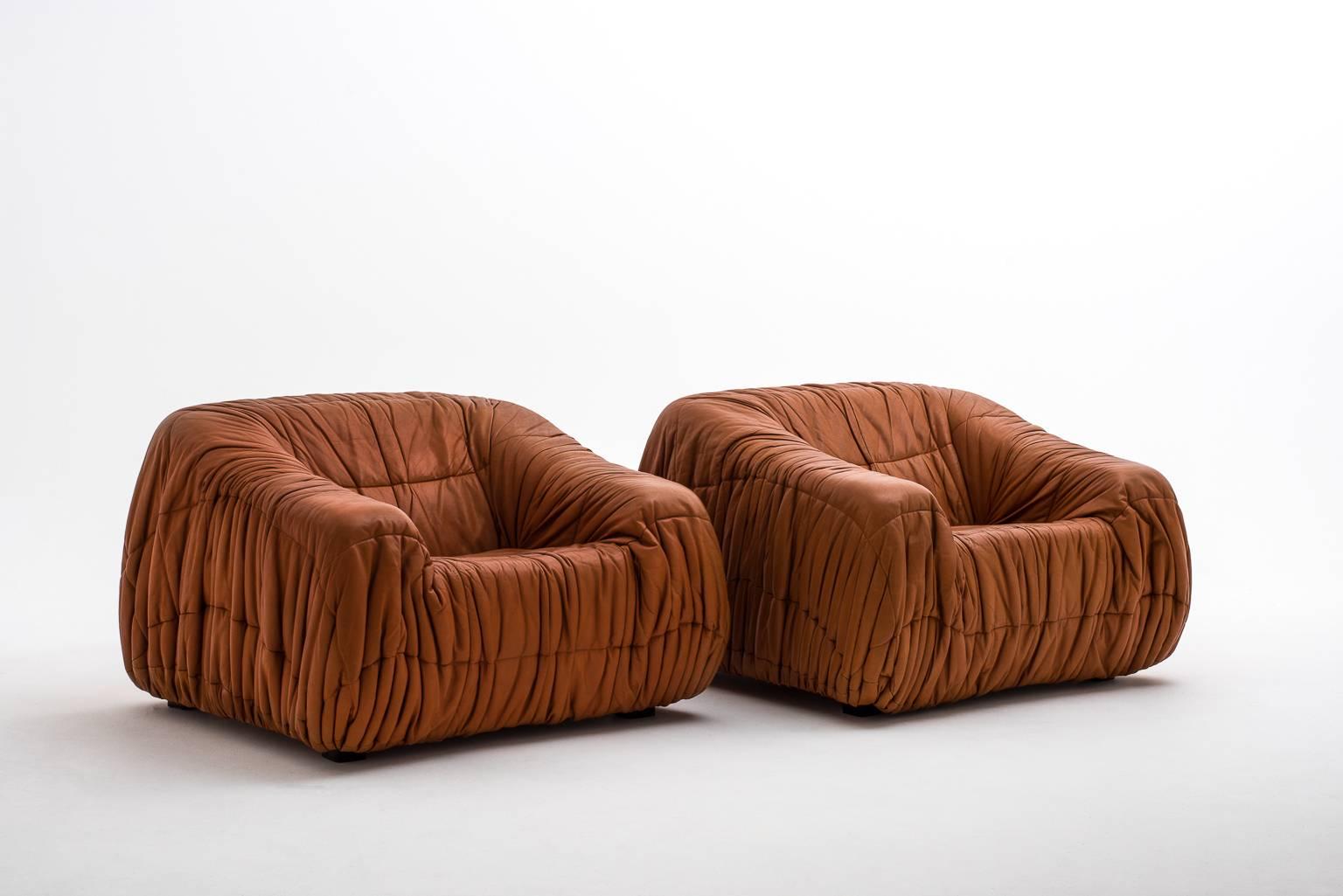 Italian Distinctive 'Piumino' Lounge Chairs by De Pas D'urbino & Lomazzi for Dell'Oca