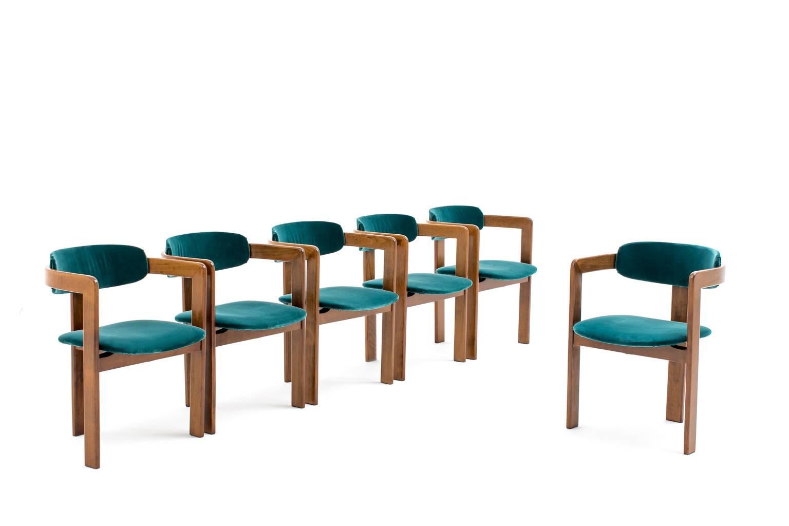 Great set of six bentwood dining chairs, Italy, 1960s. The chairs are very nice made from solid bentwood. The design is similar to the Pigreco chairs of Scarpa with the exception of the hind leg; this set has a single leg instead of two. The wooden