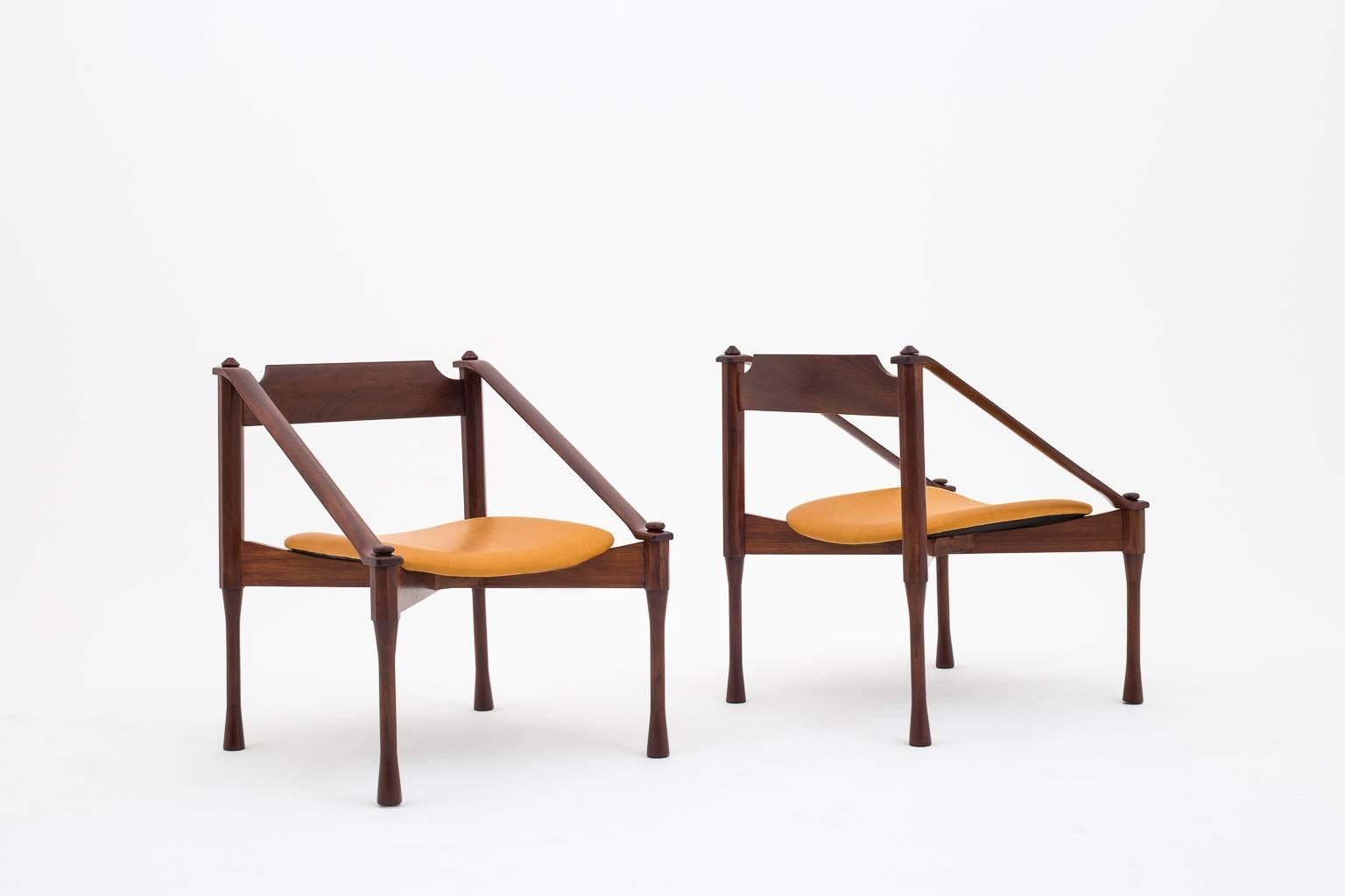 Wood and leather Italian Midcentury Armchairs by Giulio Moscatelli, 1960s In Excellent Condition In Rotterdam, NL