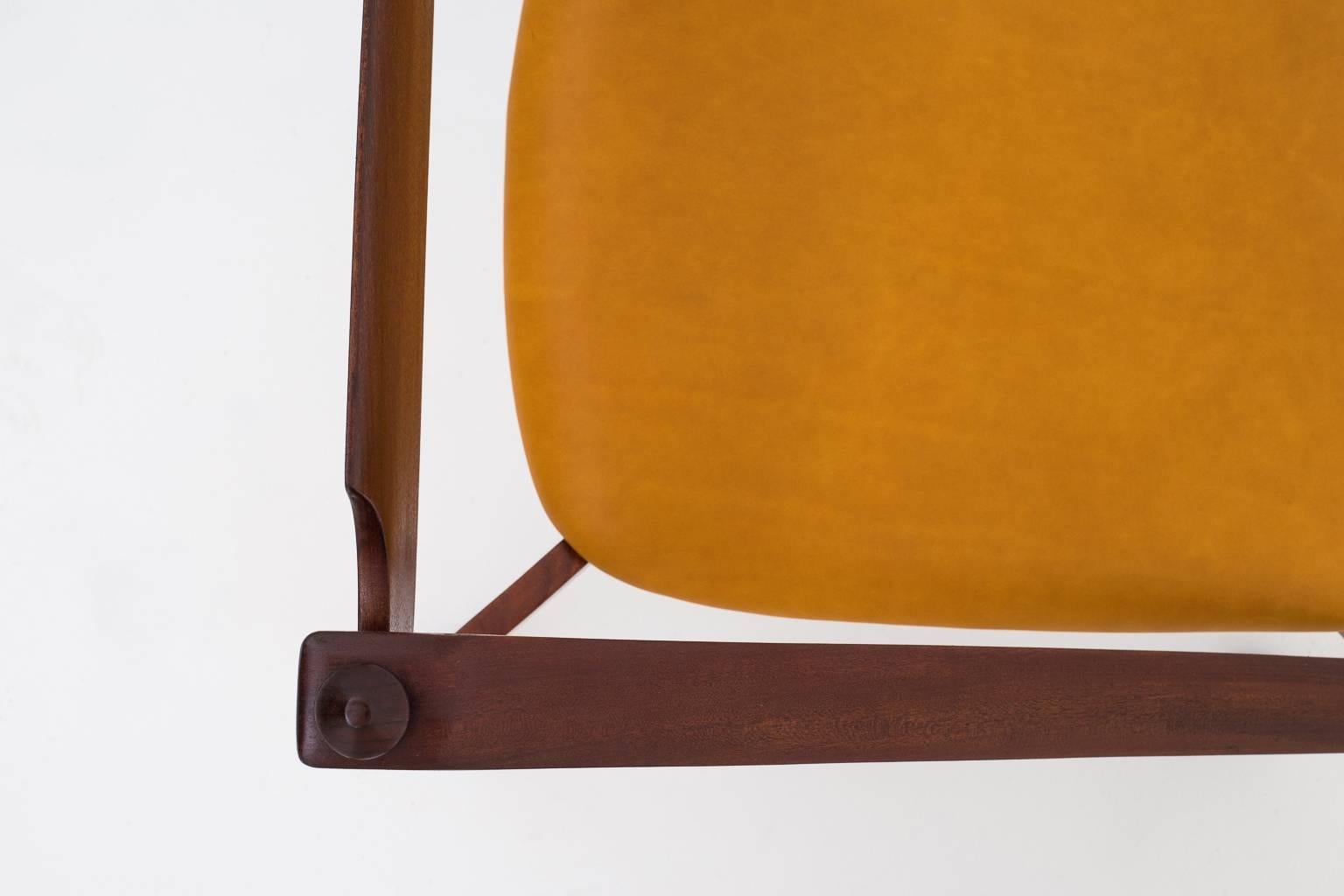 Wood and leather Italian Midcentury Armchairs by Giulio Moscatelli, 1960s 2