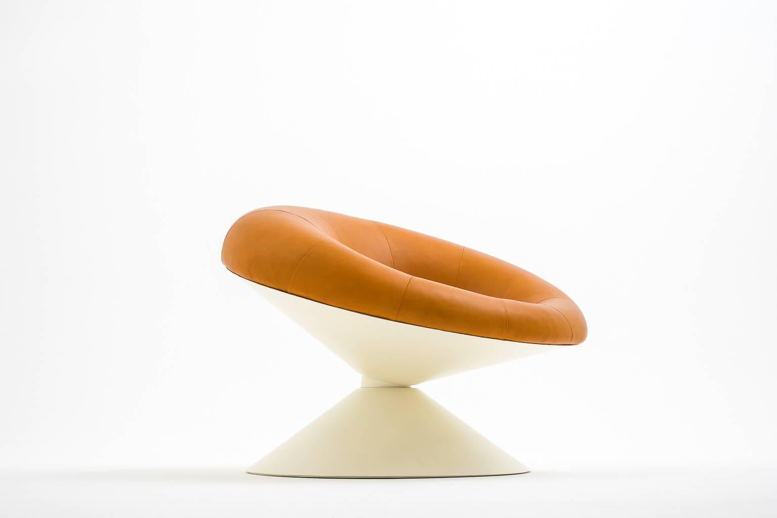 Mid-Century Modern Fiberglass and Leather ‘Diabolo’ Chair by Ben Swildens, 1960s